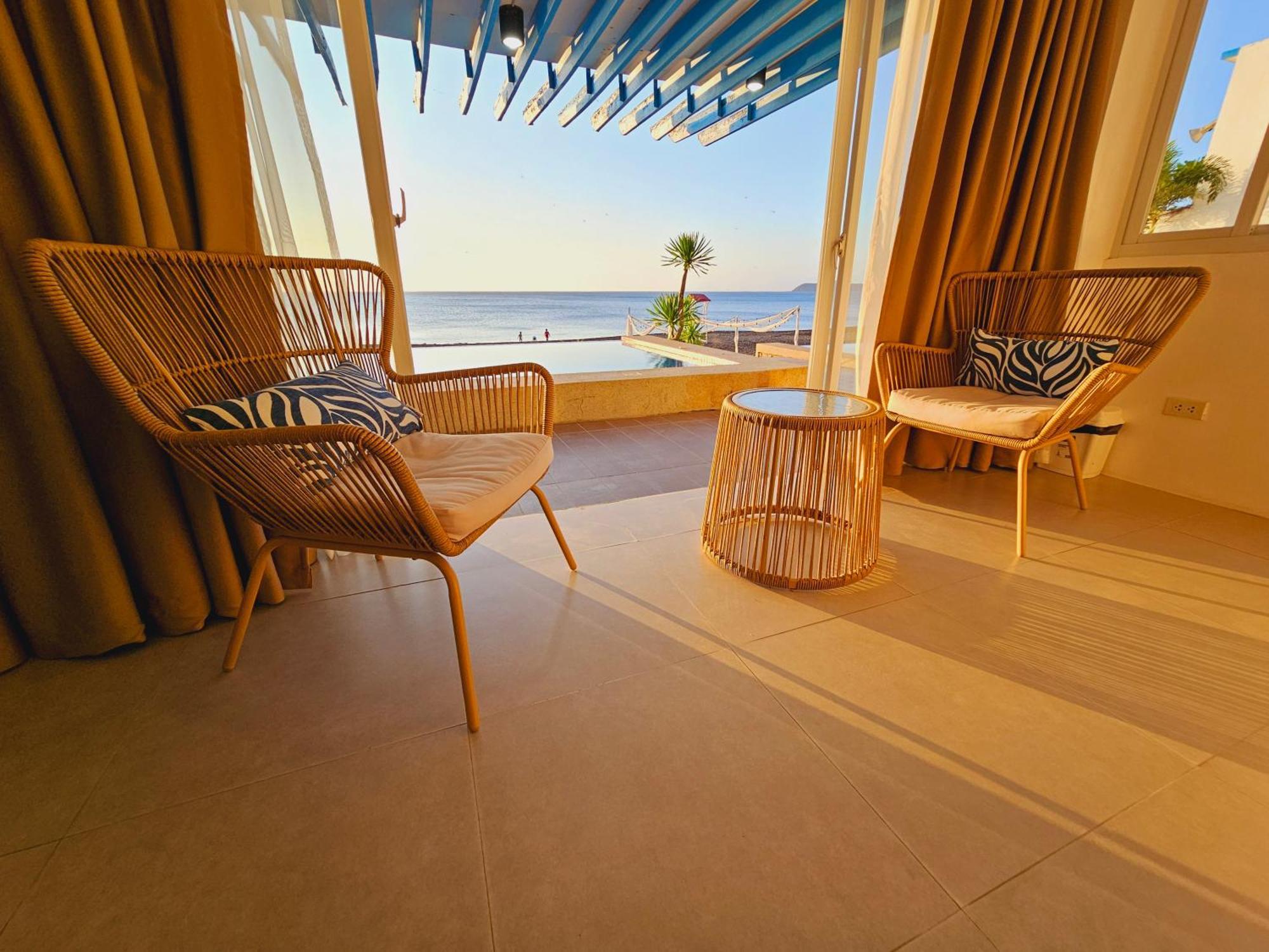 Blue Coast Beach Hotel Santa Ana  Eksteriør bilde